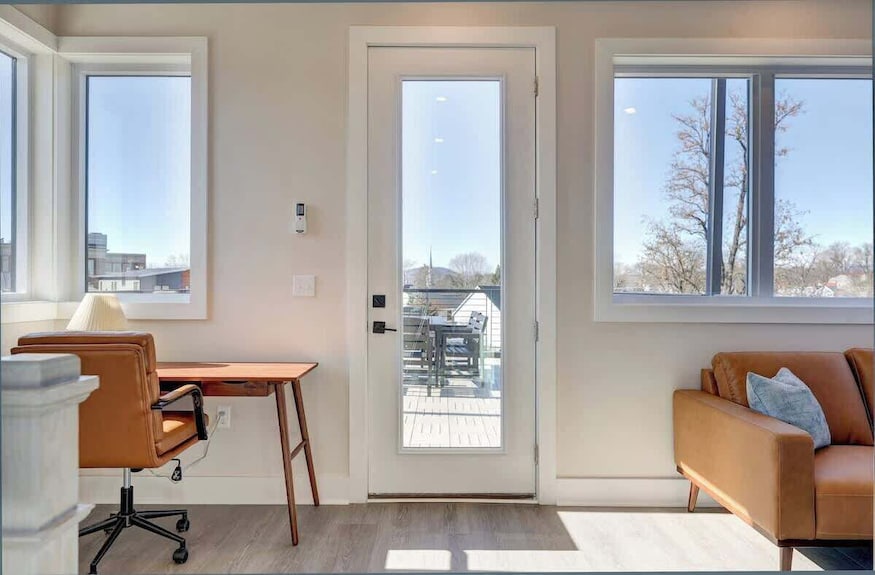 Rooftop Retreat With Mtn Views - Unit #309 - Charlottesville, VA