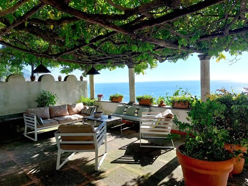 Eterea Villa in Positano close to the beach and centre with stunning view