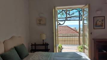 Zimmersafe, Bügeleisen/Bügelbrett, Reisekinderbett, kostenloses WLAN