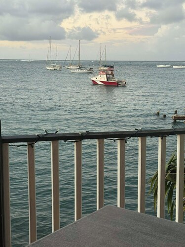 Peaceful 2-Bedroom Boat in Charming Christiansted Harbor for Your Island Getaway