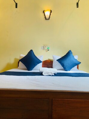 Kolmen hengen comfort-huone | Työpöytä, ilmainen Wi-Fi