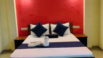 Chambre Double Classique, balcon, vue ville | Bureau, Wi-Fi gratuit