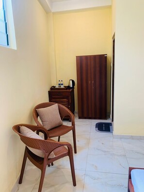 Interior - Deergayu Homestay  (Mirissa)