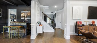 Spacious and quiet 4-bedroom house in peaceful Fayetteville with AC.