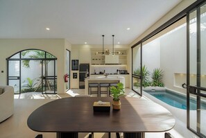 Classic Villa, 2 Bedrooms, Pool View | Dining room - Villa Chandler Berawa (Canggu)
