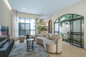 Classic Villa, 2 Bedrooms, Pool View | Living area - Villa Chandler Berawa (Canggu)