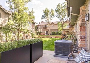 Terrace/patio - Park City Luxury Free Ski Waxes, Ski Tunes, and discounts on Rentals and Activities in town! (Park City)