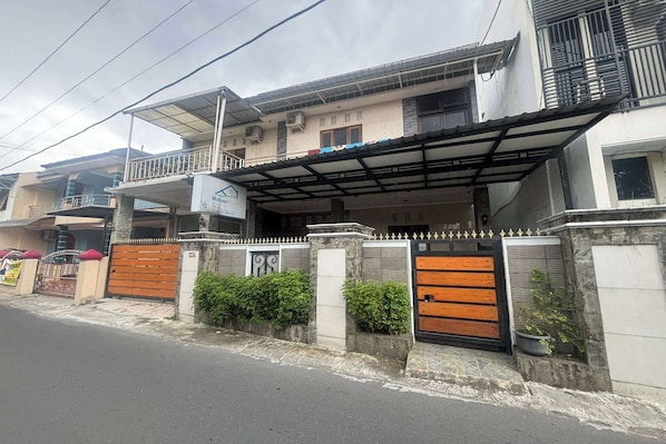 Exterior - OYO 95075 Matoorstay Syariah (Pogung Lor)