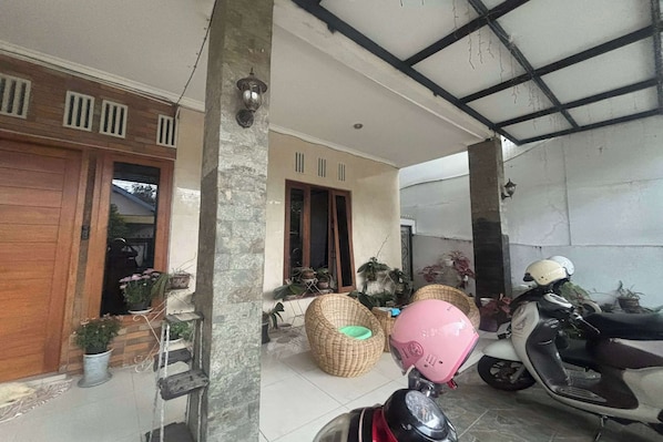 Property grounds - OYO 95075 Matoorstay Syariah (Pogung Lor)