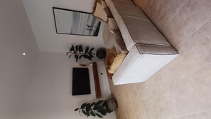 Villa, patio, vistas al jardín | Interior