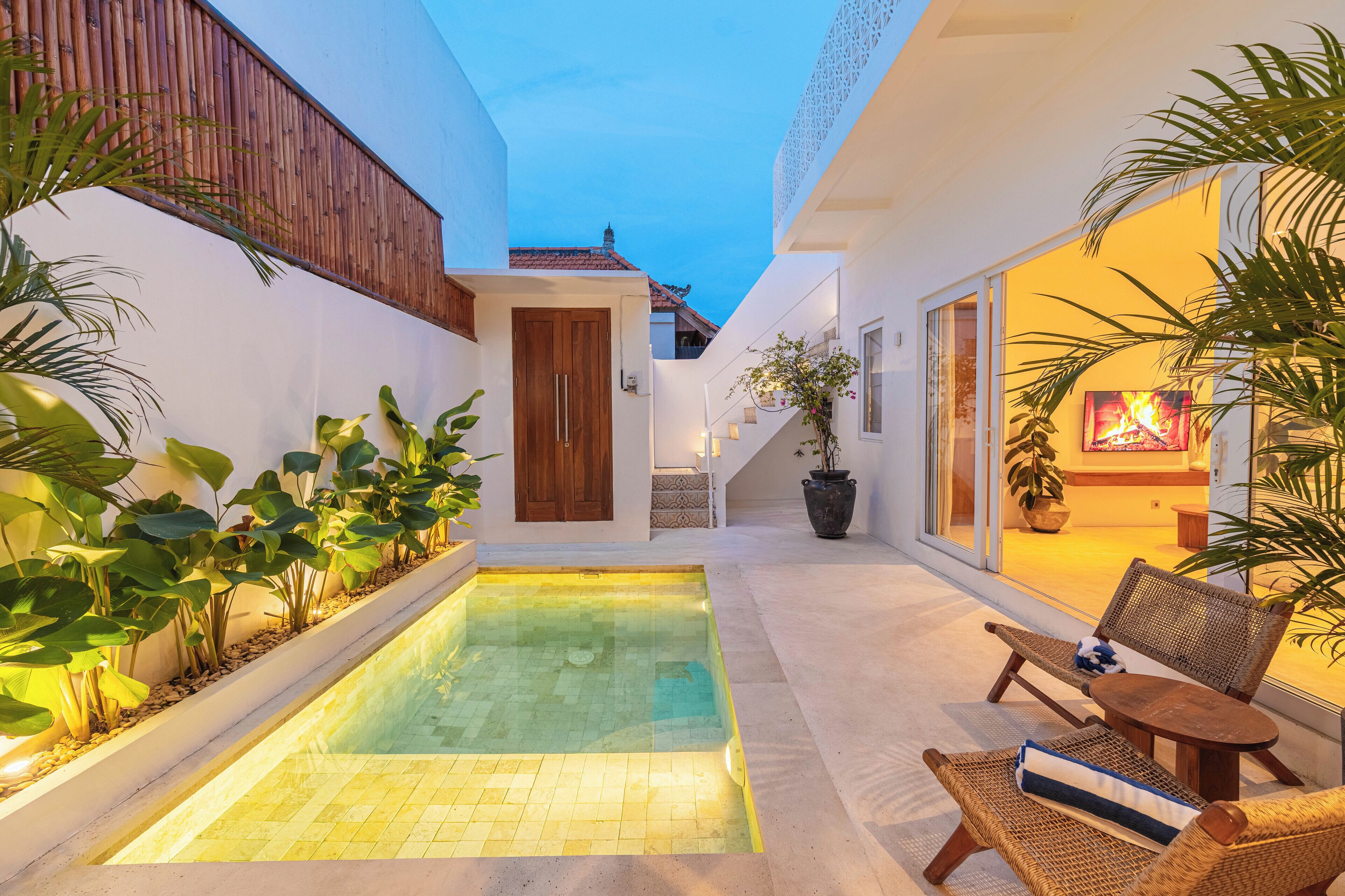 Vila, varanda, vista para o jardim | Piscina particular