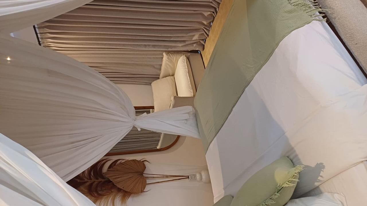 客房内保险箱、熨斗/熨板、免费 WiFi