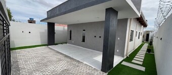 Suite with gourmet area and Private Green Space