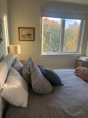 2 bedrooms, iron/ironing board, WiFi - Contemporary 3-story corner townhome located in downtown Indianapolis (Indianapolis)