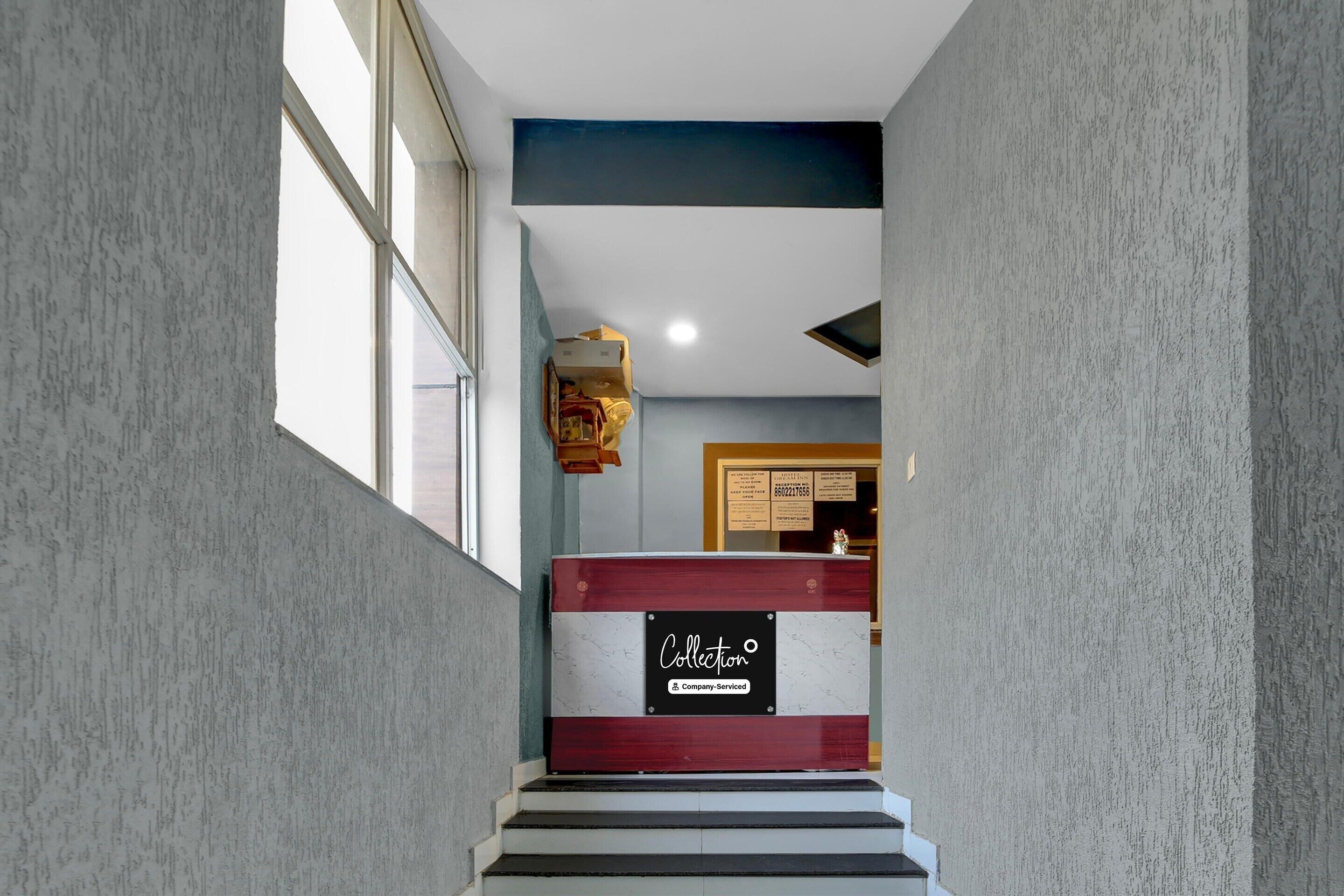 House | Meja sambut tetamu