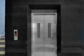 하우스 | 리셉션