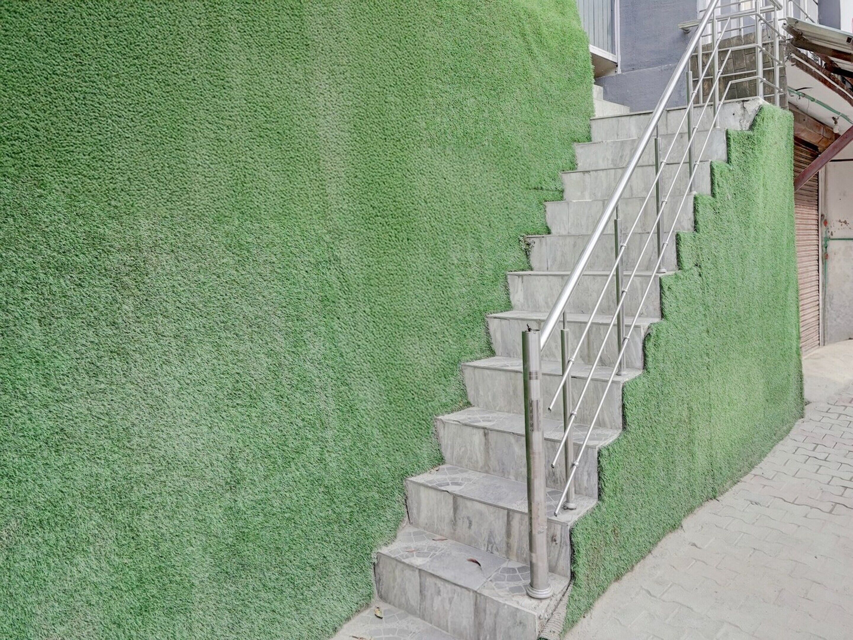 House | Meja sambut tetamu