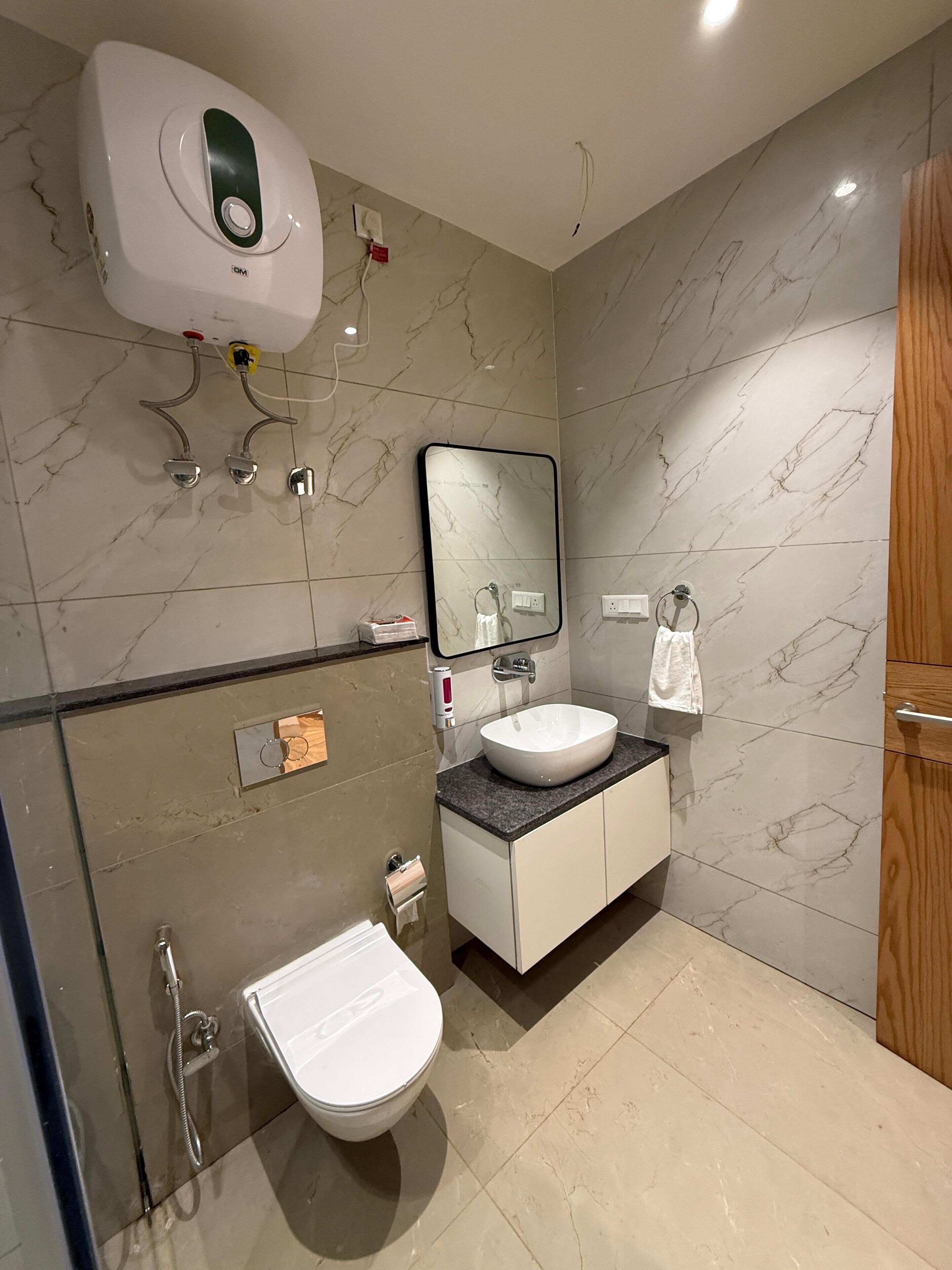 Superior Room | Bathroom | Towels, soap, shampoo