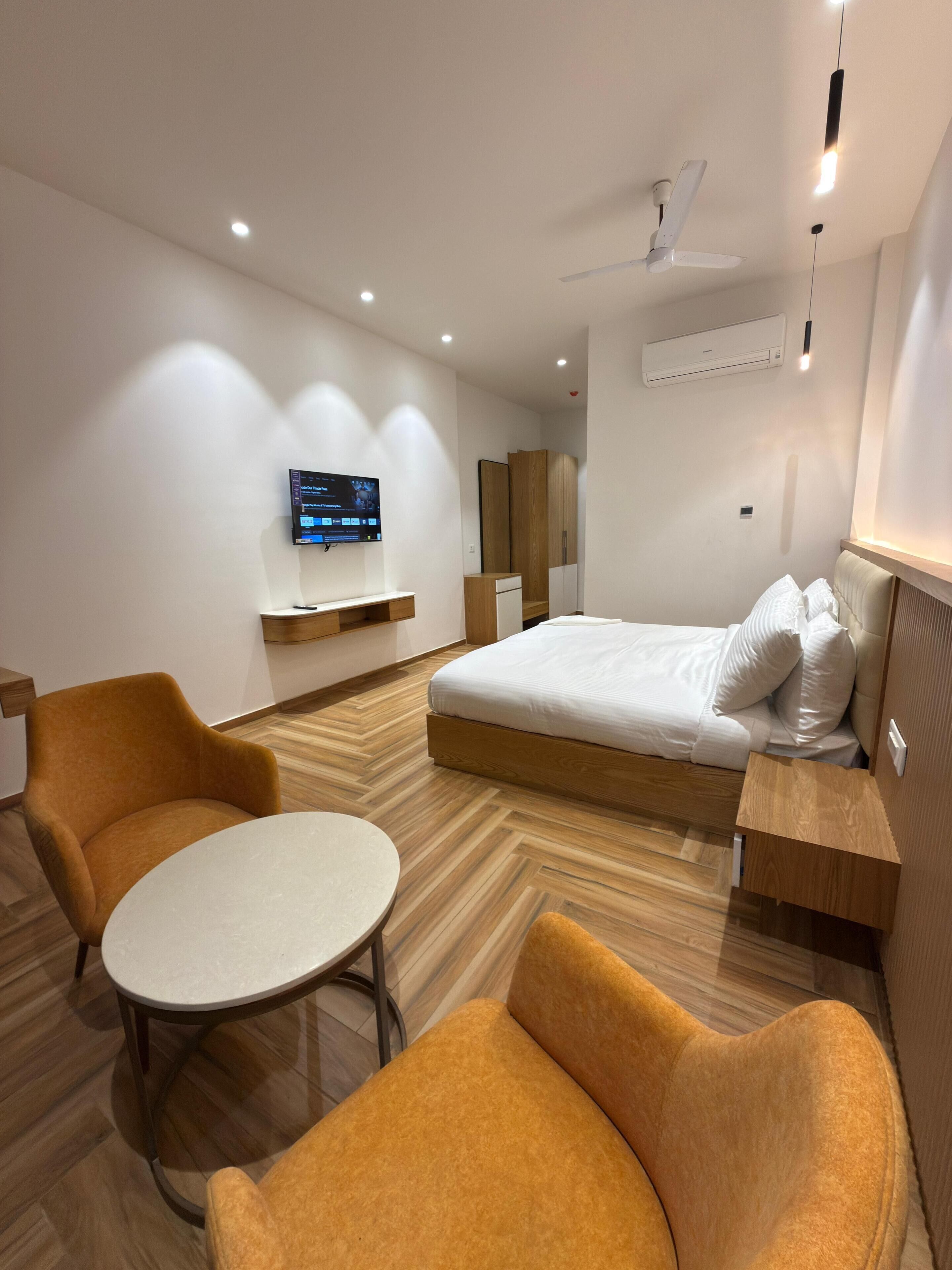 Superior Room | Desk, laptop workspace, free WiFi