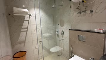 Rom – superior | Bad | Håndklær, såpe og sjampo