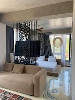 Cortinas opacas y sistema de insonorización