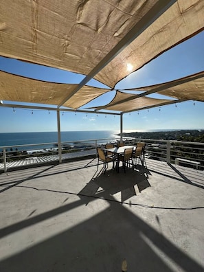 Outdoor dining - ModernHouse+Jacuzzi+SeaView+AC+Laundry@El Salvador (Puerto de la libertad)