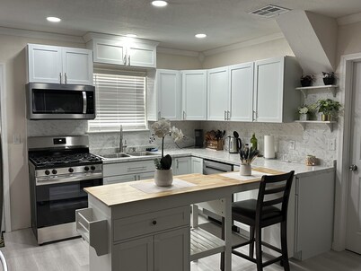 The Happy Place Gateway