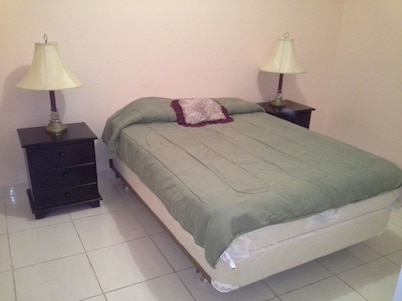 Room-rooms For Rent, Roommates, Or As B&