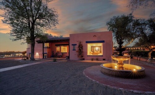 Modern Spanish Colonial home Pool & Hot tub