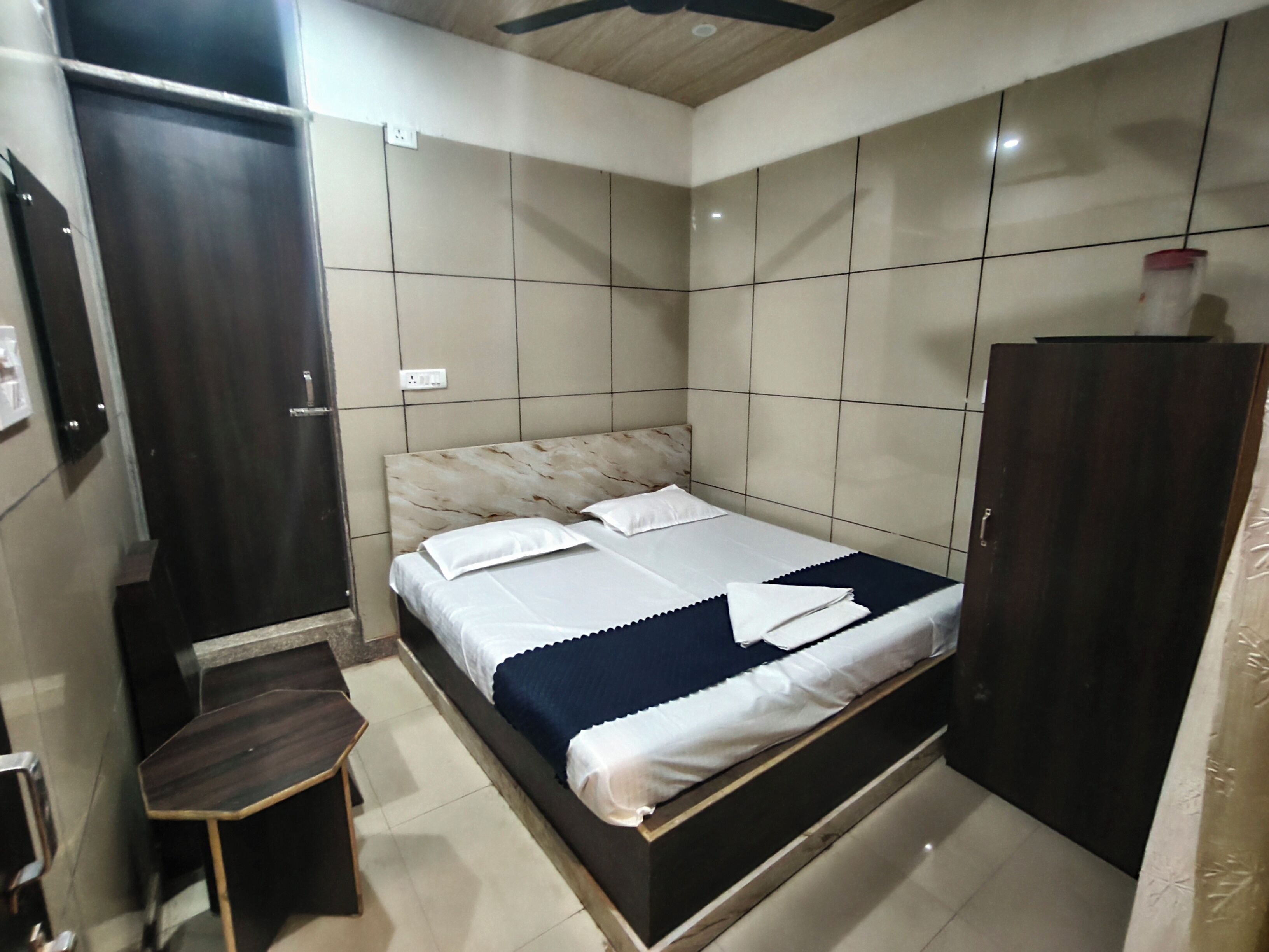 Deluxe Double Room | Desk, laptop workspace, free WiFi