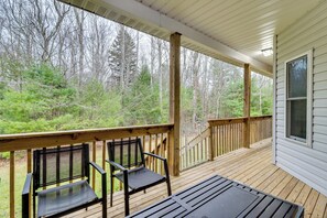Terrace/patio - Hot Tub & Epic Game Room! Poconos Family Retreat (Blakeslee)