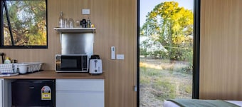 Auburn Vale Cottage by Tiny Away