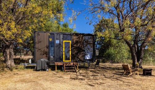 Auburn Vale Cottage by Tiny Away