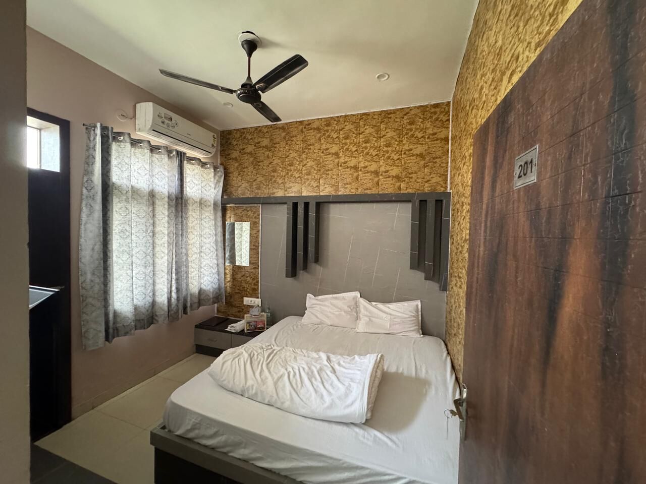 Quarto casal clássico | Wi-Fi de cortesia