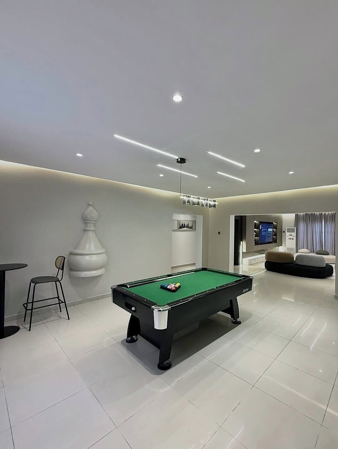 Deluxe-Zimmer, Balkon, Stadtblick | Spielezimmer