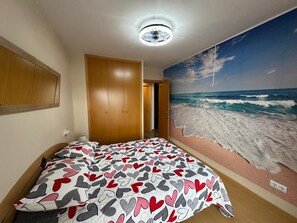 3 bedrooms, Internet - Lovely flat with communal swimming pool AV-89 (Roses)