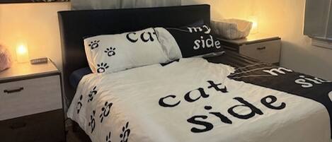 3 makuuhuonetta, silitysrauta/-lauta, ilmainen Wi-Fi, vuodevaatteet