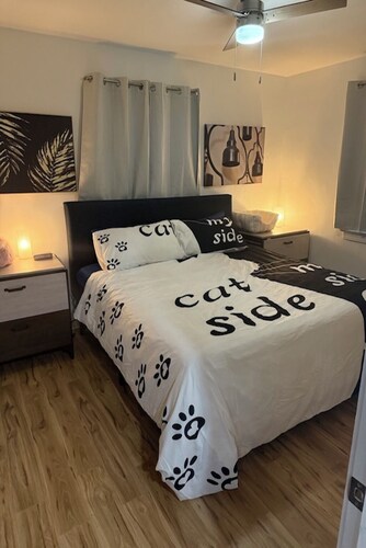 The Cat’s Meow, the ultimate 3-Bedroom cat-friendly getaway in Asheboro, NC!