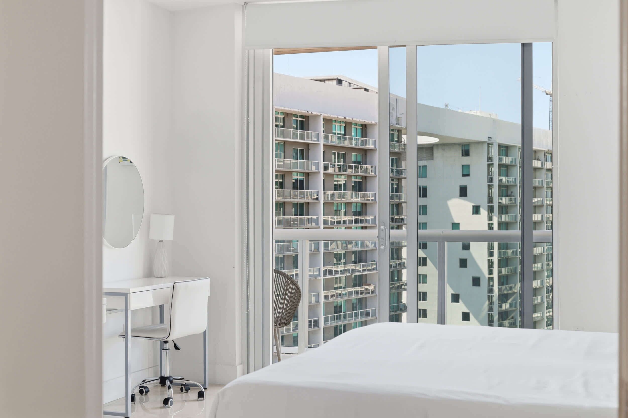 1 slaapkamer, een bureau, een strijkplank/strijkijzer, wifi