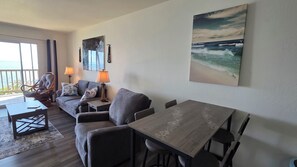 Living area - All New Remodel of A213 - king bed, AC, kayaks, beach gear, pickleball and more! (Kaunakakai)