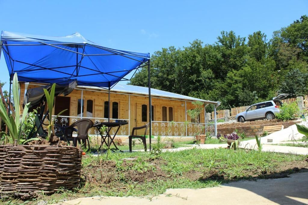 Familievilla, balkong, bakgårdsutsikt | Overnattingsstedets uteområder