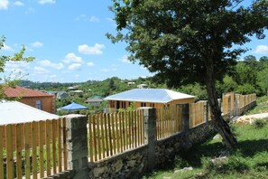 Familienvilla, Balkon, Blick auf den Innenhof | Unterkunftsgelände