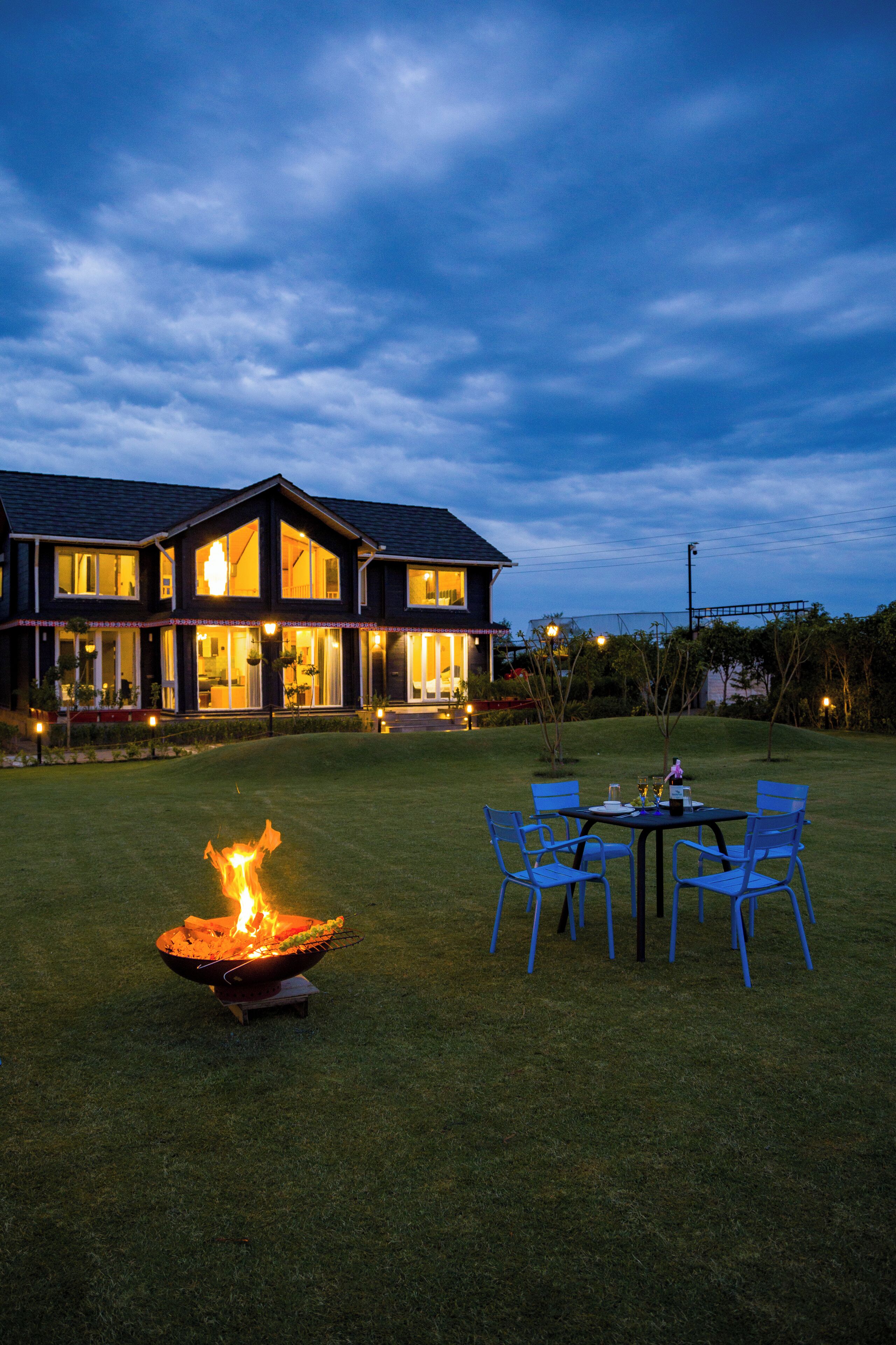 Family Villa, Hill View | Outdoor dining