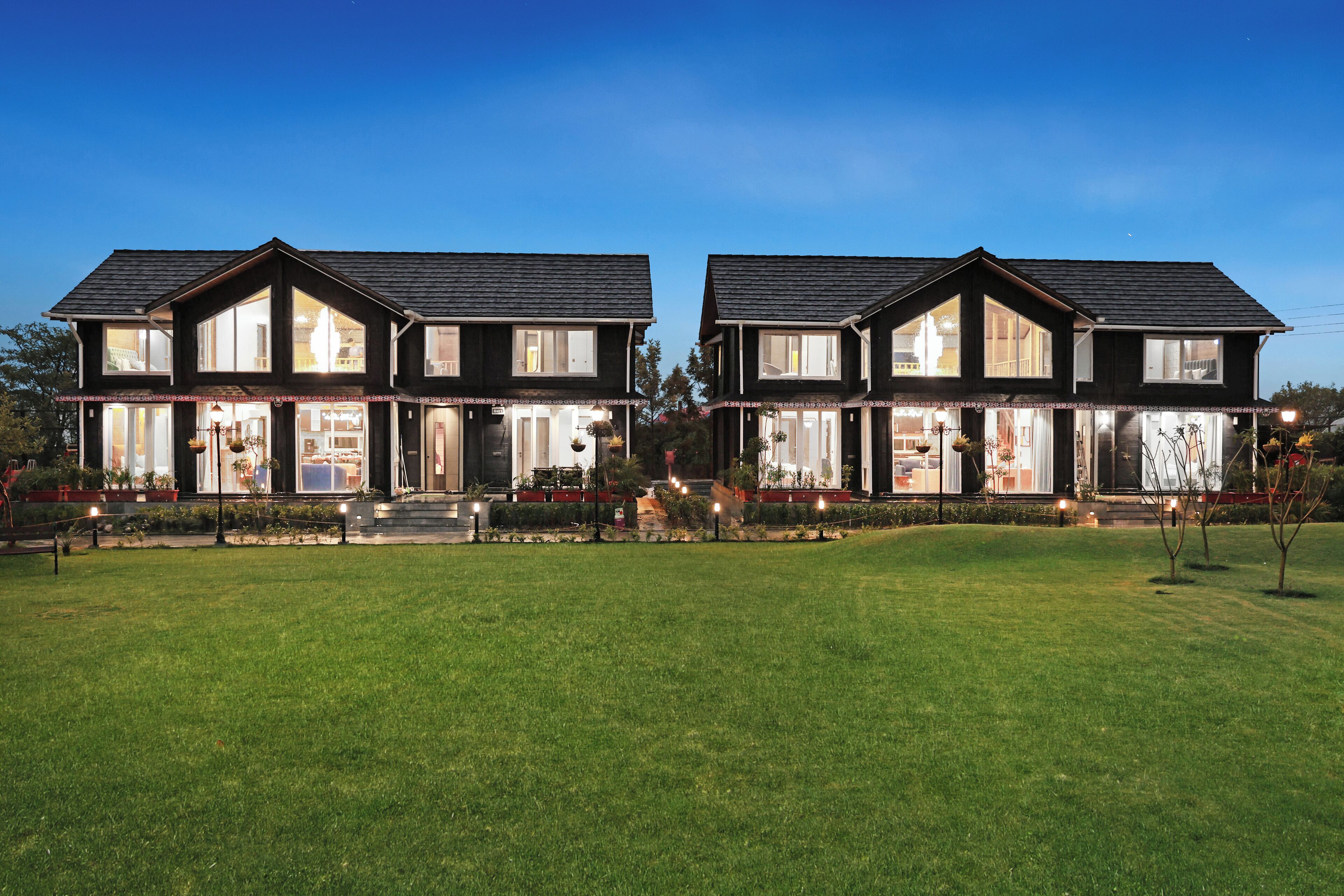 Family Villa, Hill View | Exterior