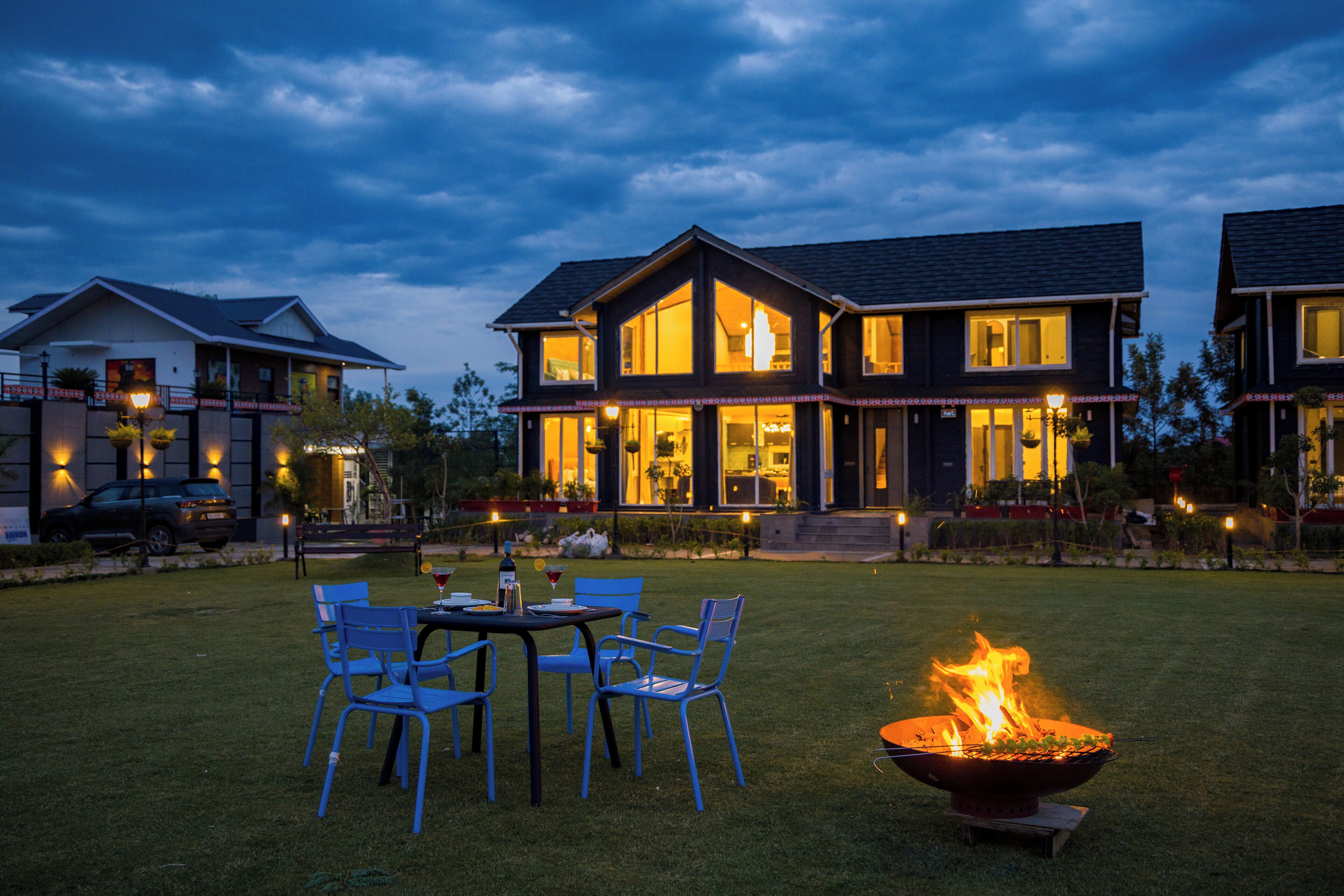 Family Villa, Hill View | Outdoor dining