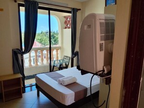 Deluxe Double or Twin Room, Balcony, City View | Egyptian cotton sheets, premium bedding, Select Comfort beds - DARAD HOTEL (Diani Beach)