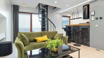 Fernseher, Kamin, Arbeitsbereiche