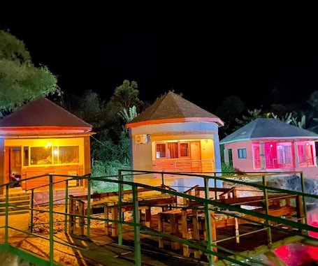 Single Room, 1 King Bed, Balcony, River View | Exterior. Bamboo river resort