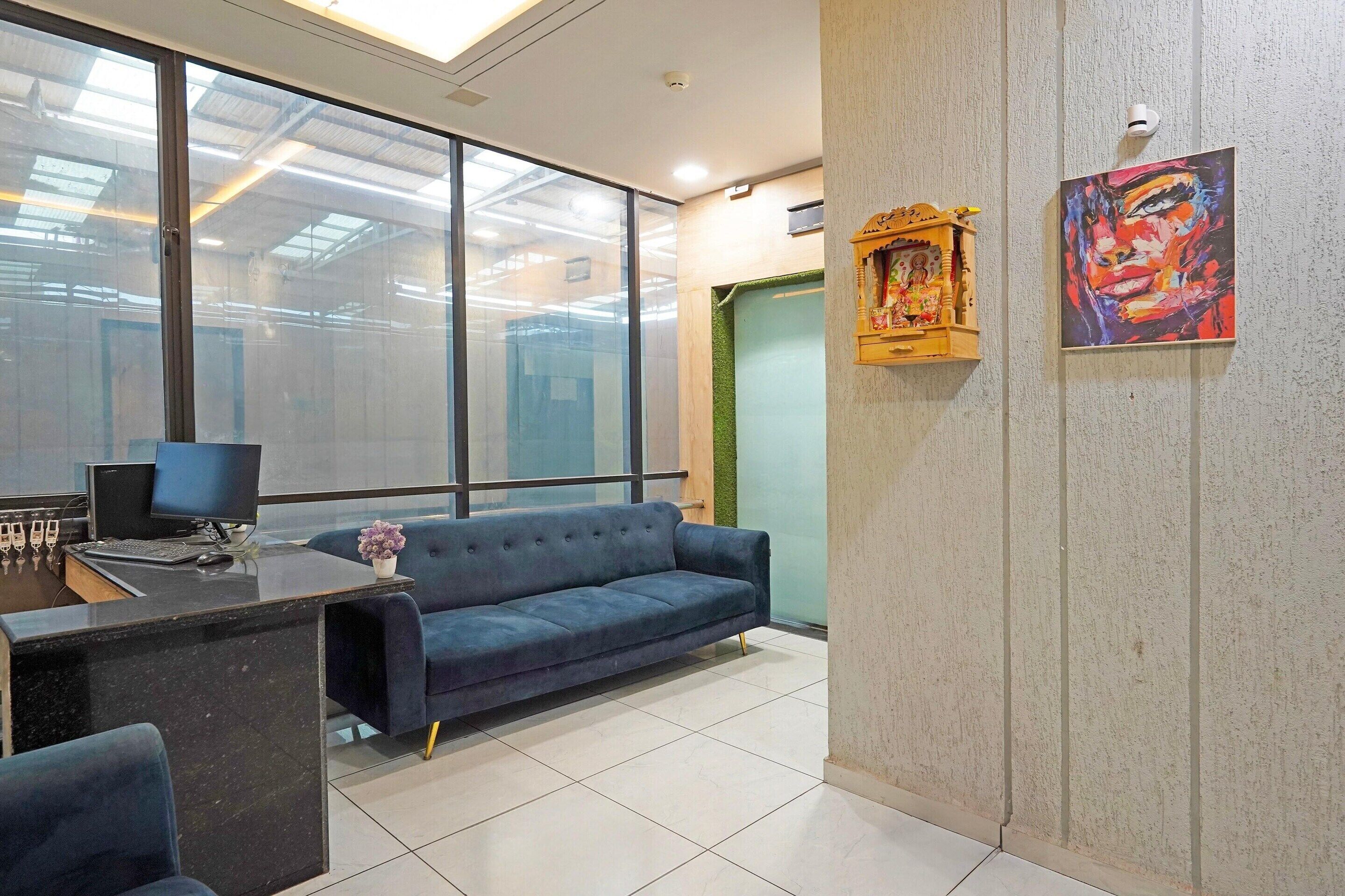 House | Lobby