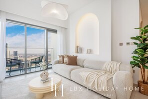 Apartment, City View | Living area - LUX | 47th Floor | Panoramic View | 2BR | Downtown (Dubai)